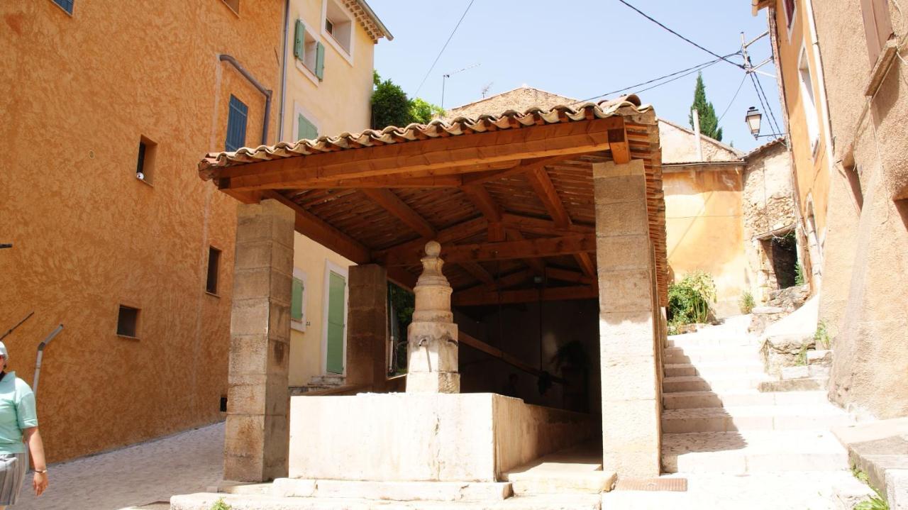 Fontaine Aups Exterior foto