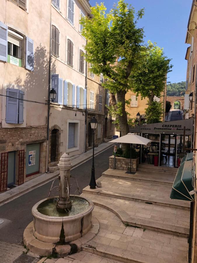 Fontaine Aups Exterior foto